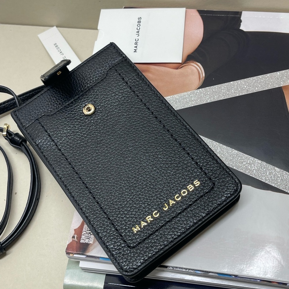 (new+tag) Marc Jacobs phone full leather crossbody fit iphone pro max - Picture 10 of 14